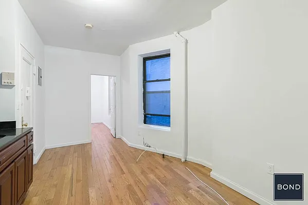 Rented by Bond New York | media 8