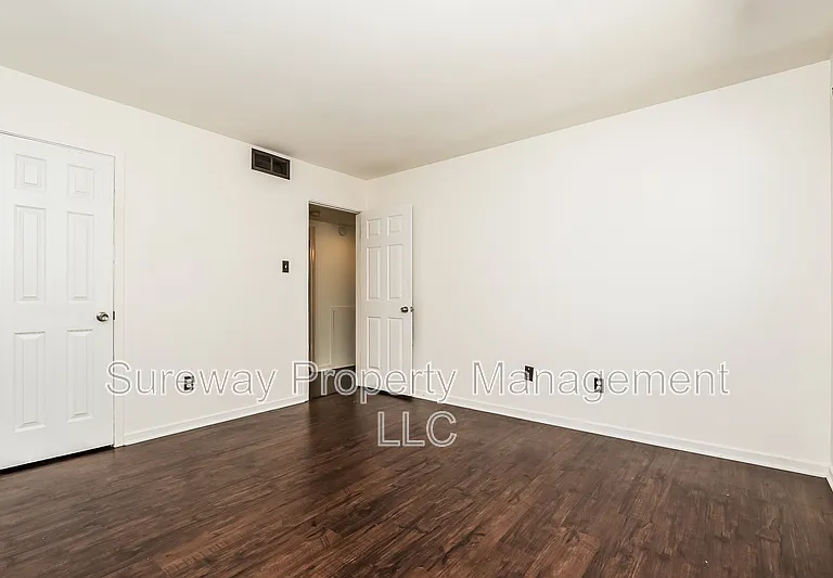 806 Gregorys Way — Photo 12