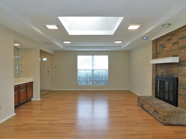 2726 Mill Trce — Photo 4