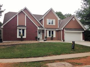 1108 SE 11th St, Lees Summit, MO 64081