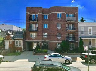 26-39 30th St #1, Astoria, NY 11102