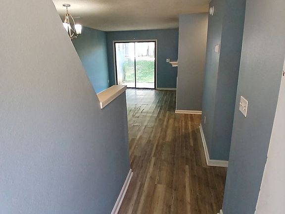 2nd image of 418 Kentucky Dr