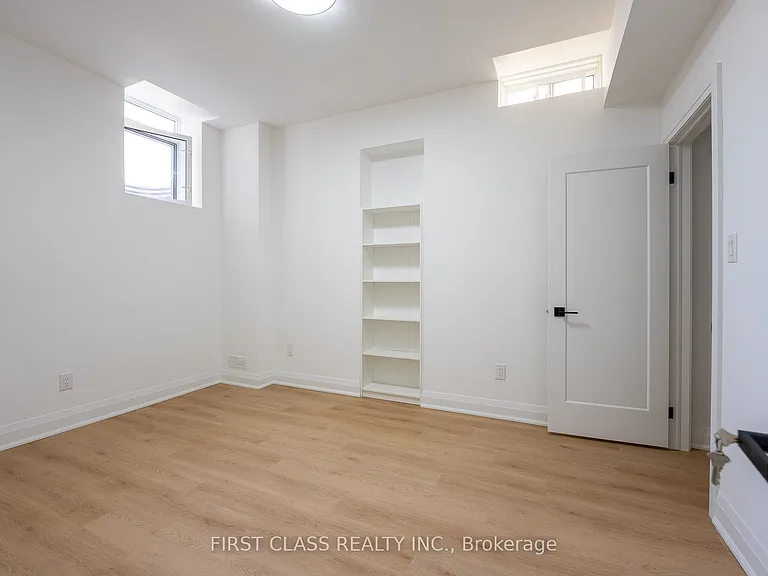 544 Whites Hill Ave #BASEMENT — Photo 7