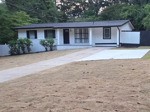 559 Allgood Rd, Stone Mountain, GA 30083