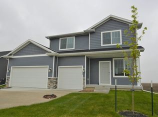 808 SW Timberview Dr, Grimes, IA 50111