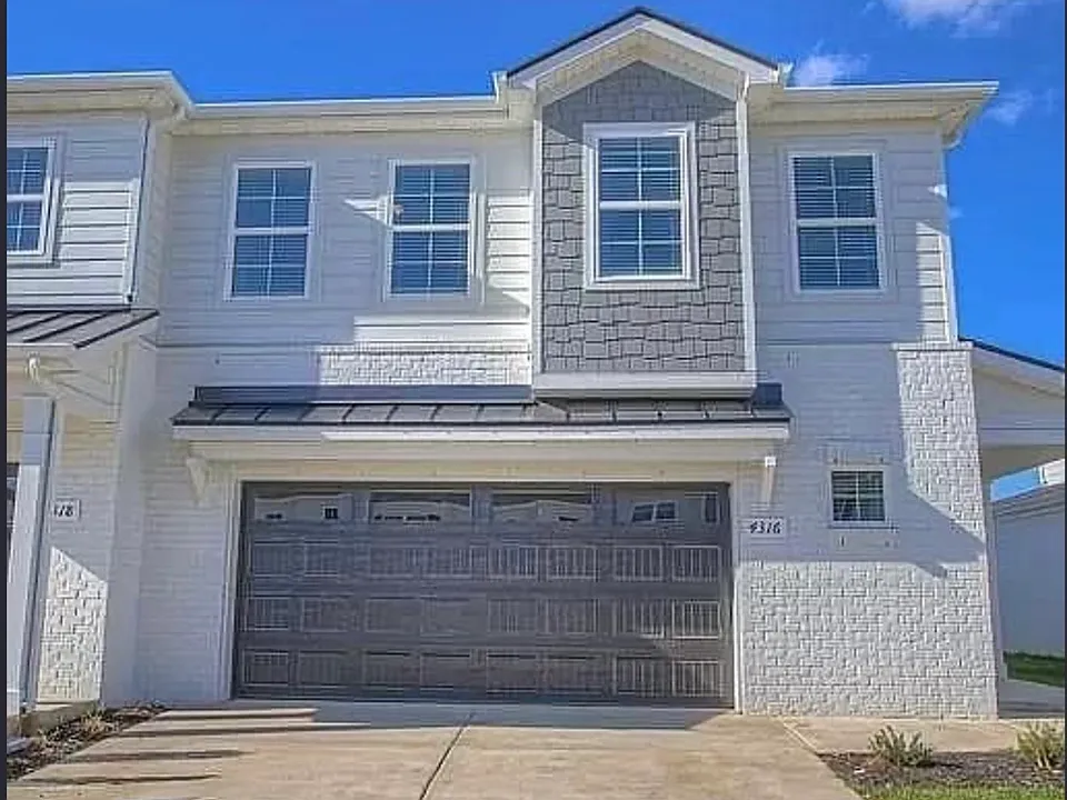 1838 Bethpage Dr