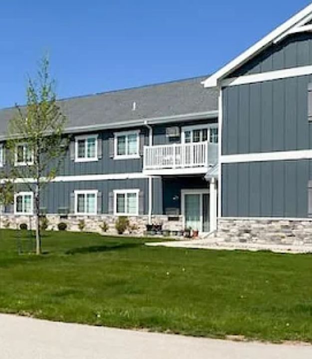 1st image of 2560 Glen Ln #2560