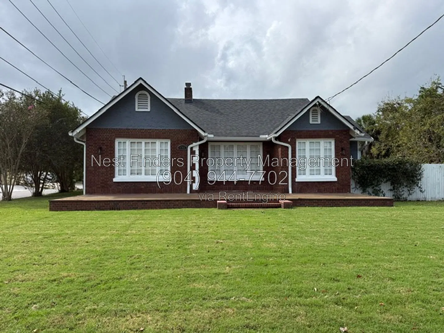 3 bed, 2.0 bath, 1395 sqft, $2,000 — Photo 1