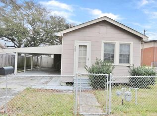 585 Oak St, Marrero, LA 70072