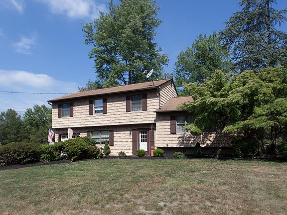 5th image of 451 Stony Brook Dr