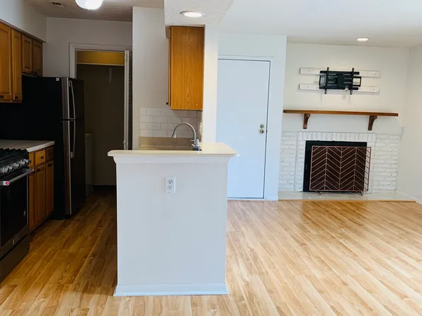 2279 Hedgerow Rd Unit G, Columbus, OH 43220