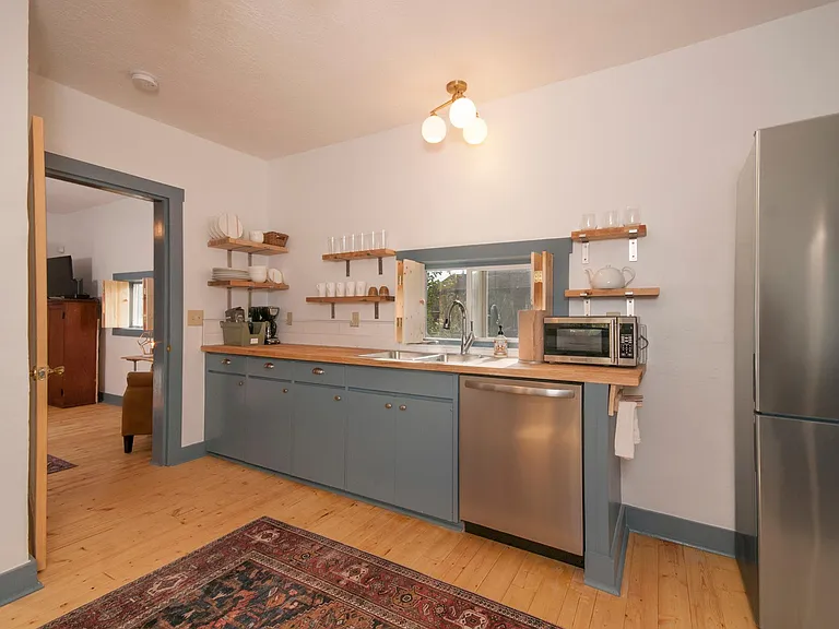 2289 Kelly Ave SW — Photo 10