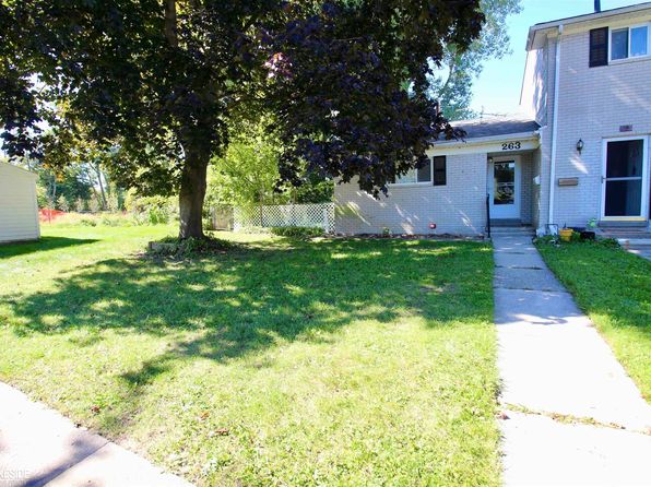 263 Carlson St