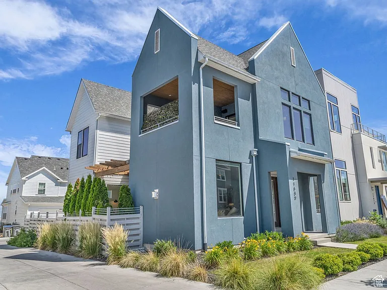 11609 S Dorian Dr — Photo 47
