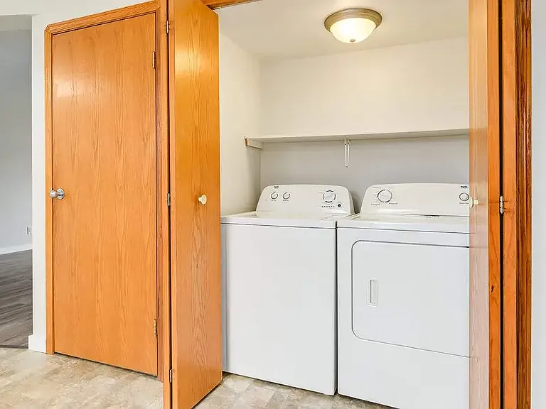 1 Kyte Cres #24-RED — Photo 13