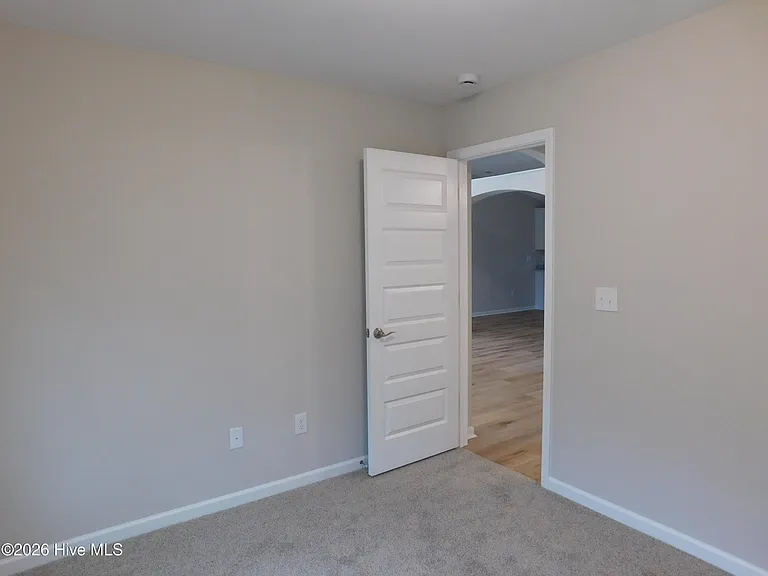 710 N B St — Photo 28