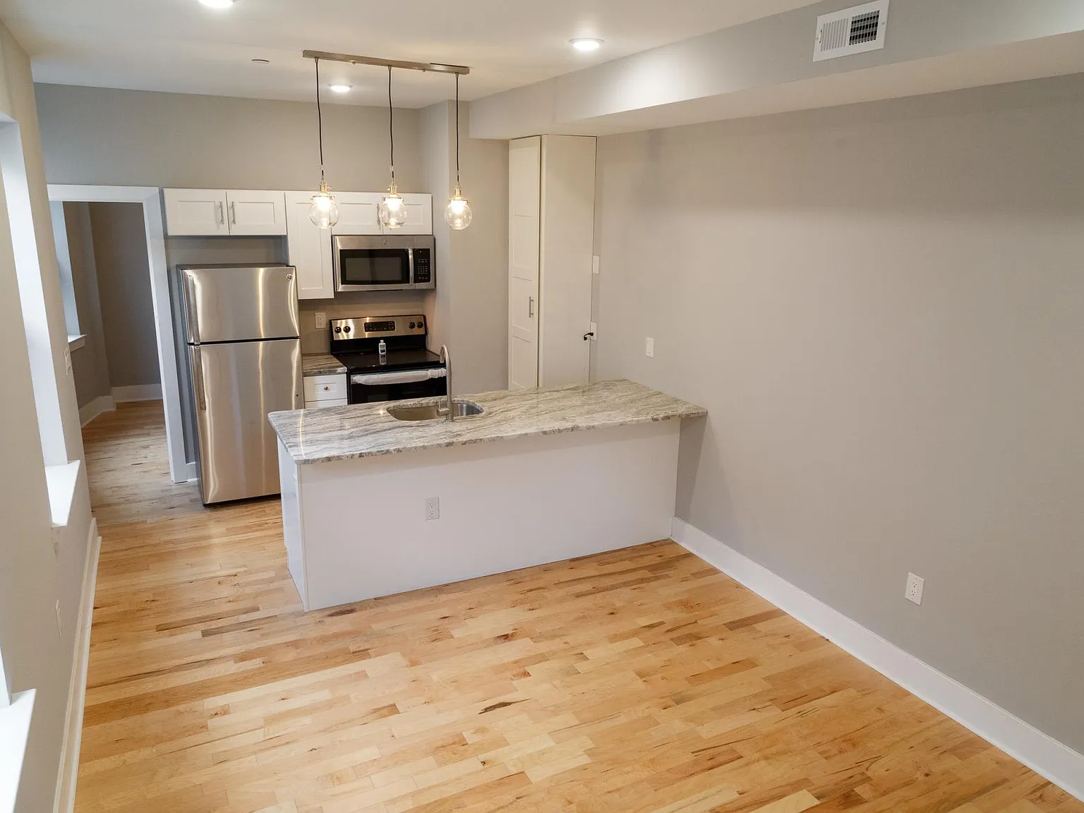 4537 Springfield Ave — Photo 4