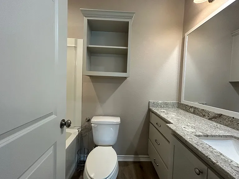 511 Hayes Ln #1 — Photo 8