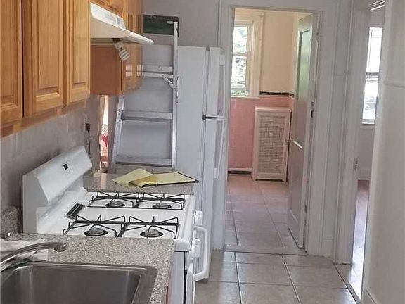 2nd image of 8524 126th St