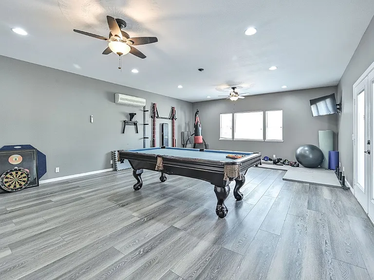 317 W Shamrock Ave — Photo 29