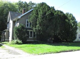 458 E Grove St, Galesburg, IL 61401