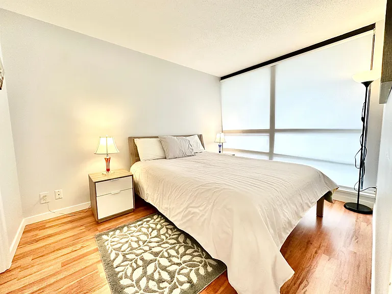 933 Hornby St #608 — Photo 14