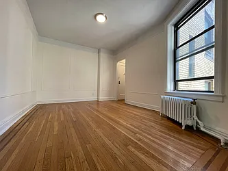 Rented by Hillel Realty Group