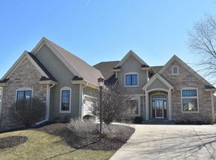 1835 Stonebridge Rd, Waukesha, WI 53188