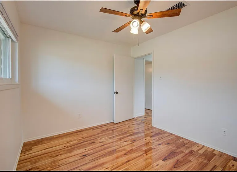 15811 Boonridge Rd — Photo 11