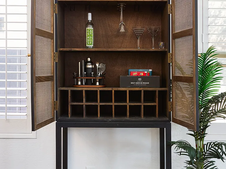 Bar Area 1 of 2