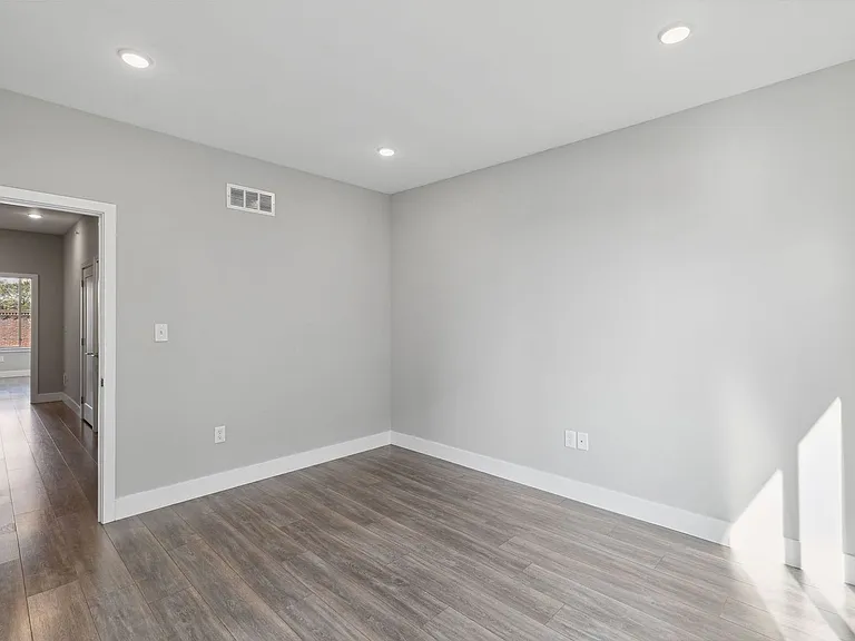 1845 E Huntingdon St — Photo 83