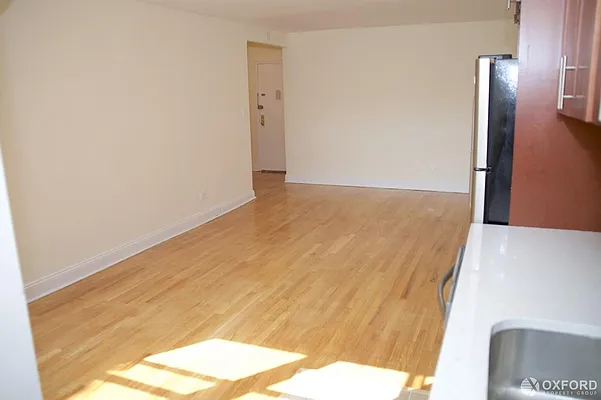 Rented by Oxford Property Group | media 12