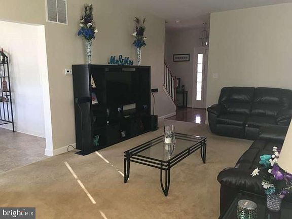 5th image of 131 Willow Oak Blvd