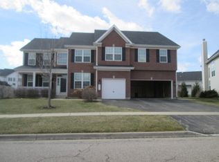 486 Sandlewood Ln, Lake Villa, IL 60046