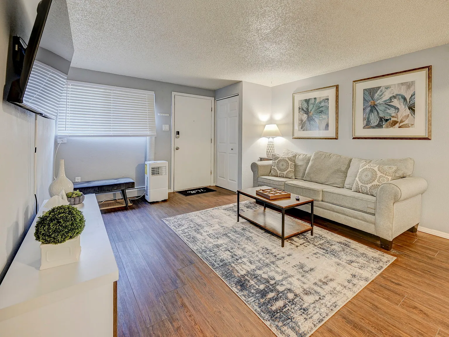 2 bed, $2,500 — Photo 4