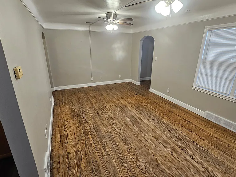 3713 Gratiot Ave — Photo 8