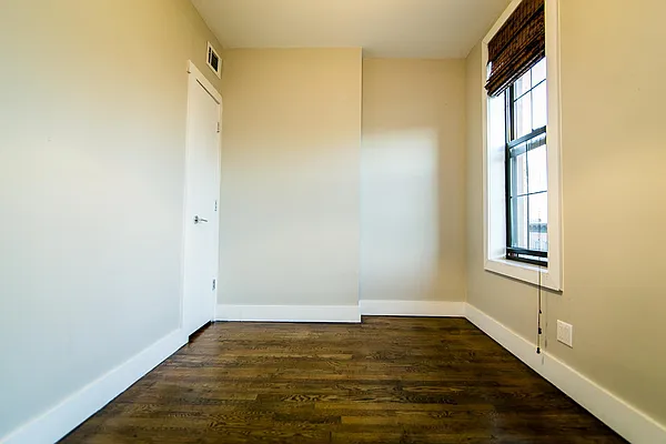 Rented by Nooklyn NYC LLC | media 21