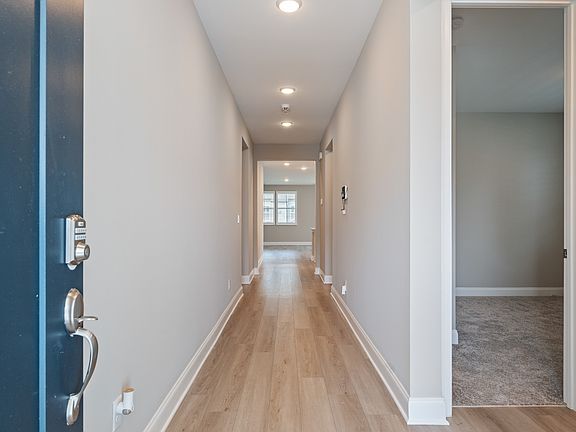 5th image of 1428 Ovaldale Dr
