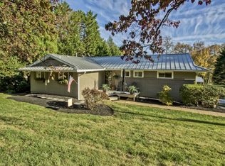 1074 Scenic Dr, Knoxville, TN 37919