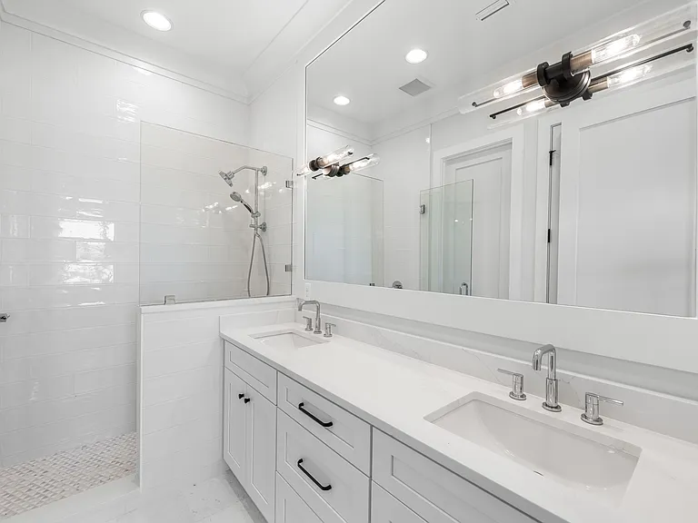 40 Casa Breeze Ln #B — Photo 27