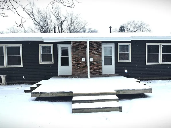 123 Brown Ave, Chesterton, IN 46304