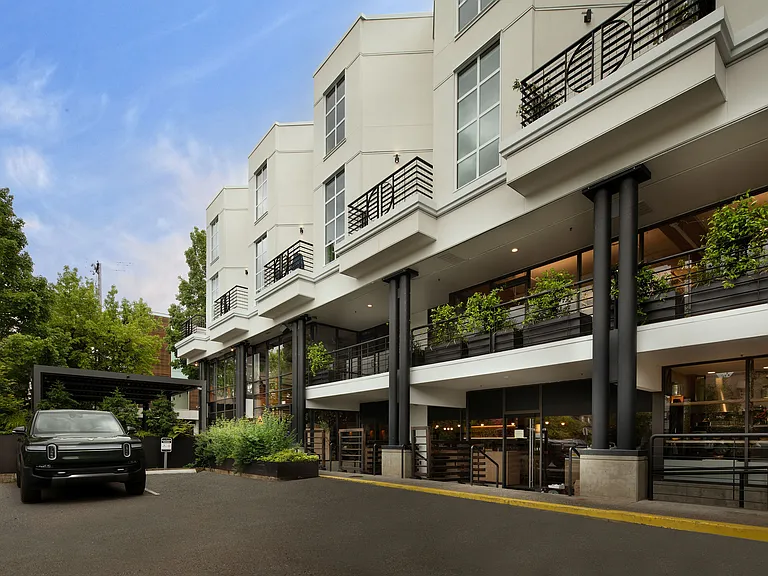 The George Apartments — Photo 19