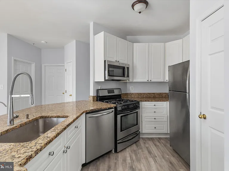 4200 Mozart Brigade Ln #N — Photo 12