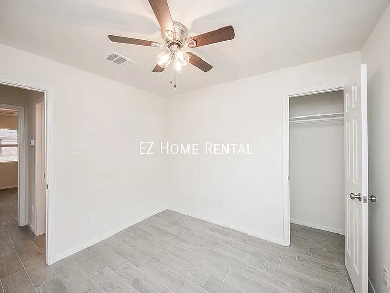 5042 Mallow St #B — Photo 10