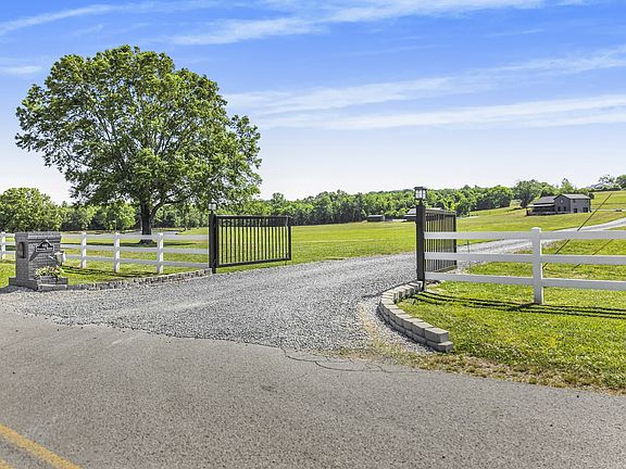 4th image of 640 Riverview Estates Ln