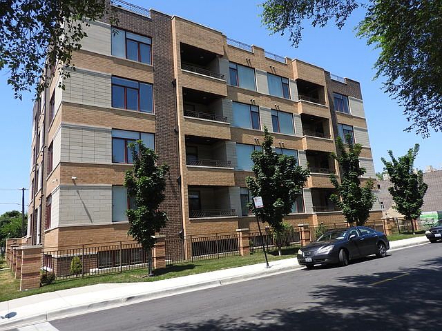 1st image of 6456 S Woodlawn Ave APT 3B