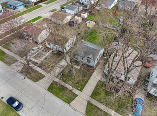 6325 Harold St, Taylor, MI 48180