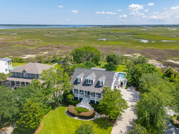 591 Island Walk E, Mount Pleasant, SC 29464