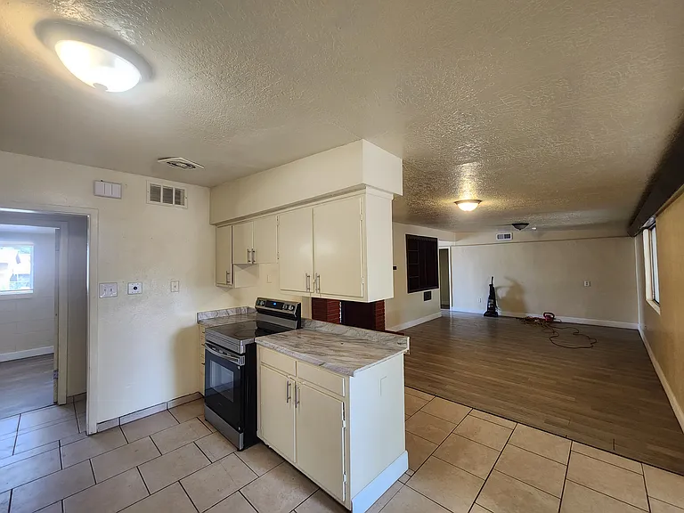1143A Gatewood Ave SW — Photo 7