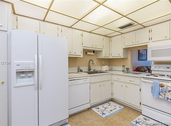 2nd image of 9175 SW 77th Ave APT 307